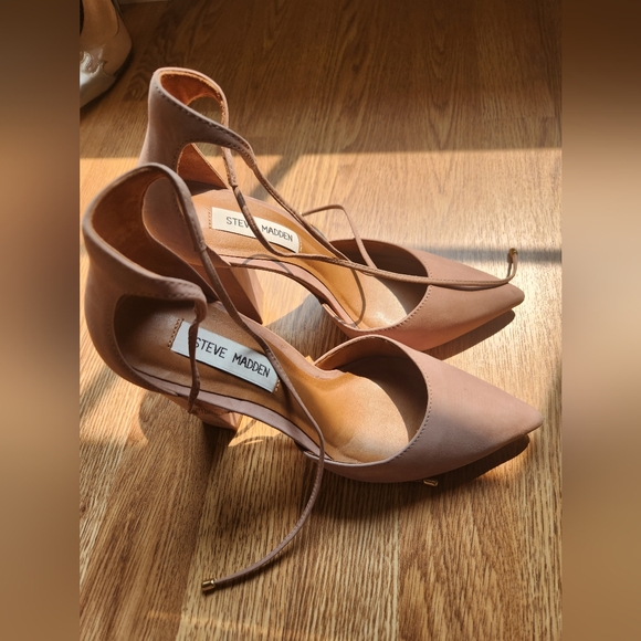 Steve Madden heels - Picture 1 of 5